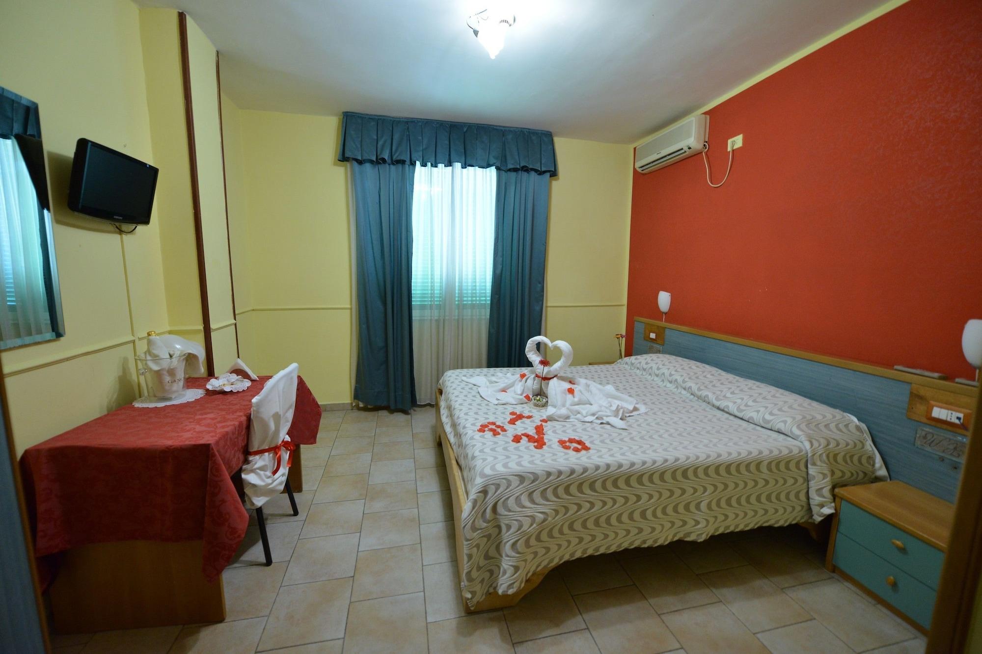 Hotel Martini Casavatore Exterior foto